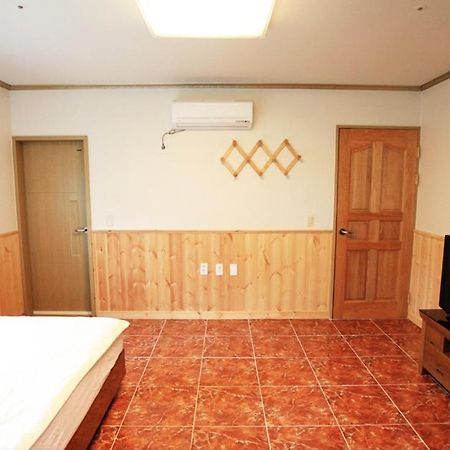 Haesung Pension Σεογκουίπο Εξωτερικό φωτογραφία